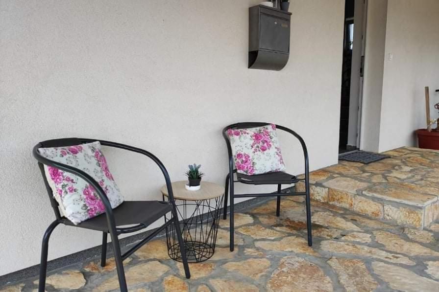 M&S&N Apartment Grabovac  Bagian luar foto