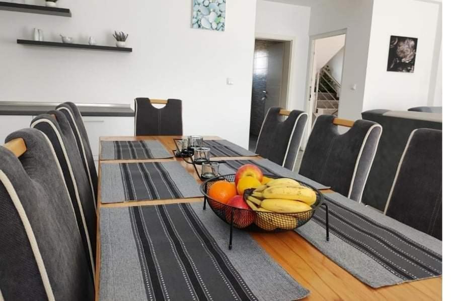 M&S&N Apartment Grabovac  Bagian luar foto