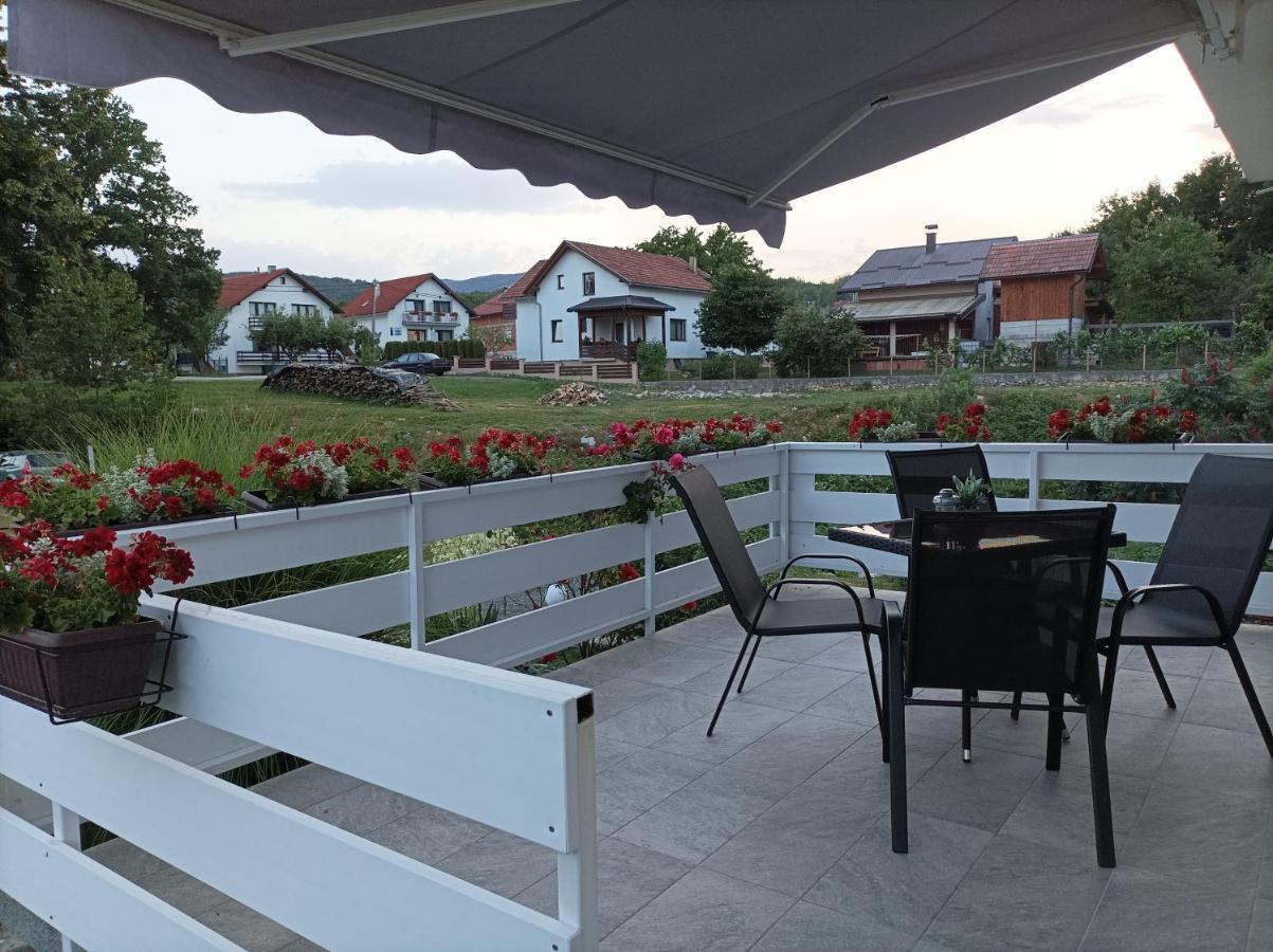 M&S&N Apartment Grabovac  Bagian luar foto